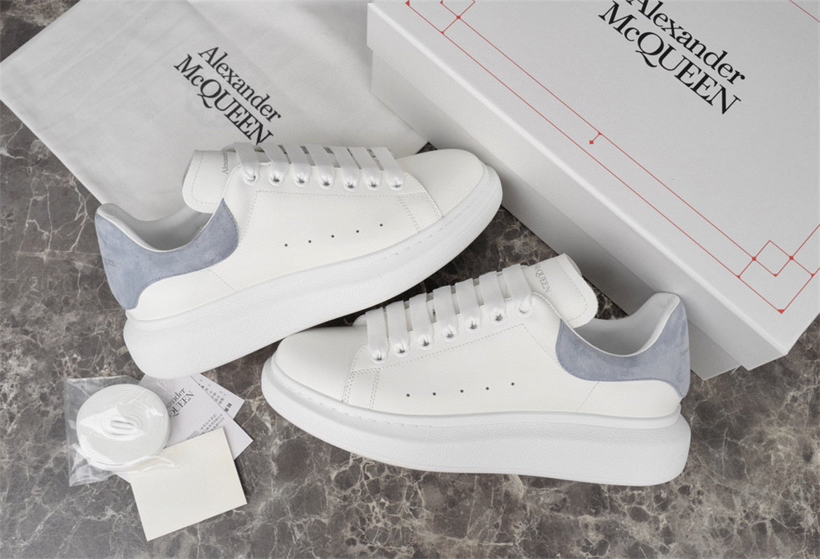 ALEXANDER MCQUEEN BIANCHE CON RETRO IN CAMOSCIO CELESTE